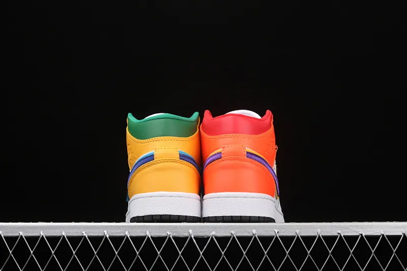All categories Air Jordan Jordan series basketball shoes Air Jordan 1 Mid Air Jordan 1 Mid SE AJ1 Joe 1 Yuanyang mid-top basketball shoes 554725-128